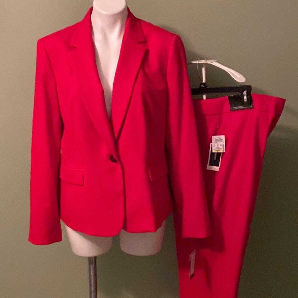 NWT Nine West Suite